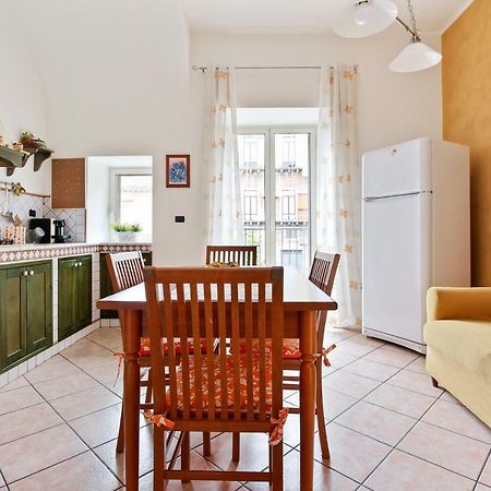 Central Balcony Apartment Катания Экстерьер фото