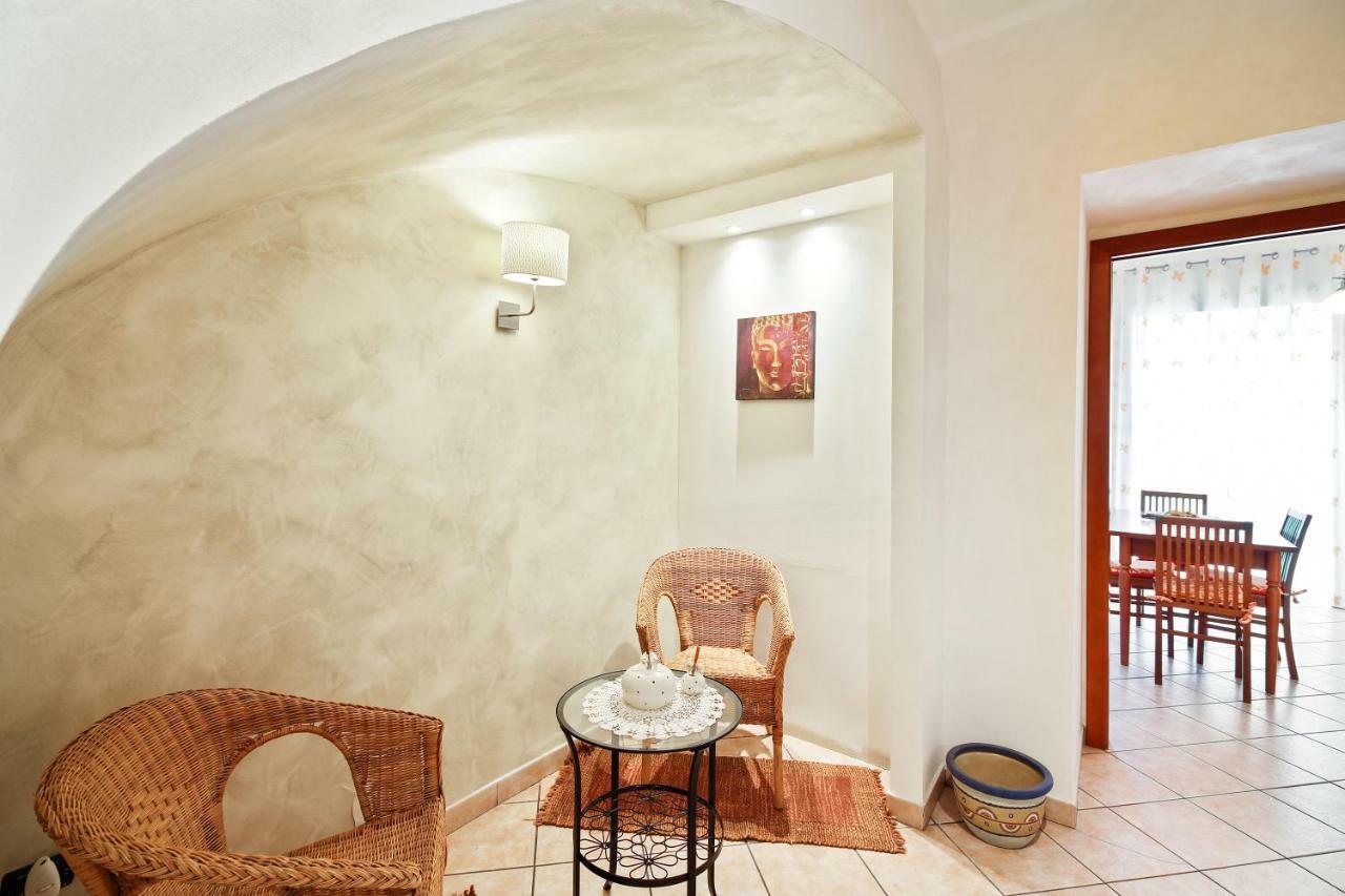 Central Balcony Apartment Катания Экстерьер фото