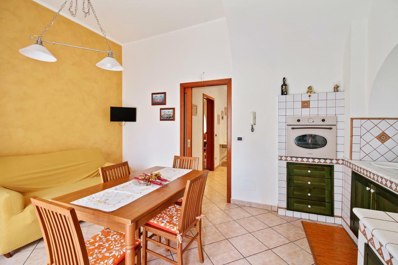 Central Balcony Apartment Катания Экстерьер фото