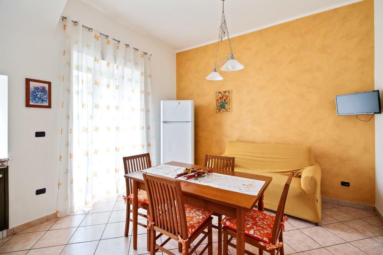 Central Balcony Apartment Катания Экстерьер фото